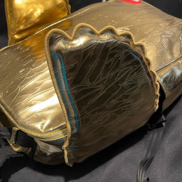 NW/OT Sprayground All Gold Wing Backpack unisex one size fits all Deadstock. - Picture 6 of 9